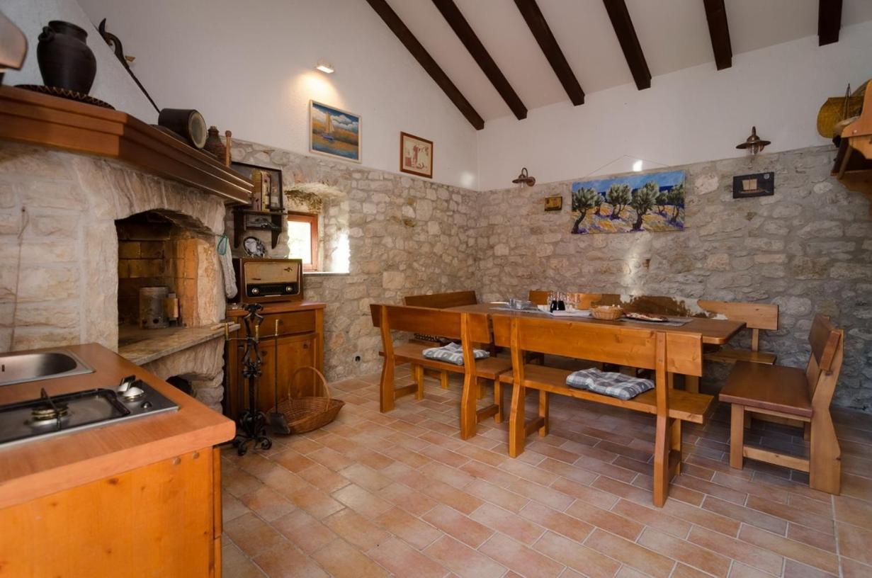 Apartments With A Parking Space Nin, Zadar - 11900 المظهر الخارجي الصورة