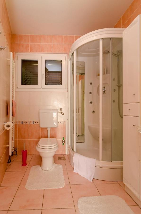 Apartments With A Parking Space Nin, Zadar - 11900 المظهر الخارجي الصورة